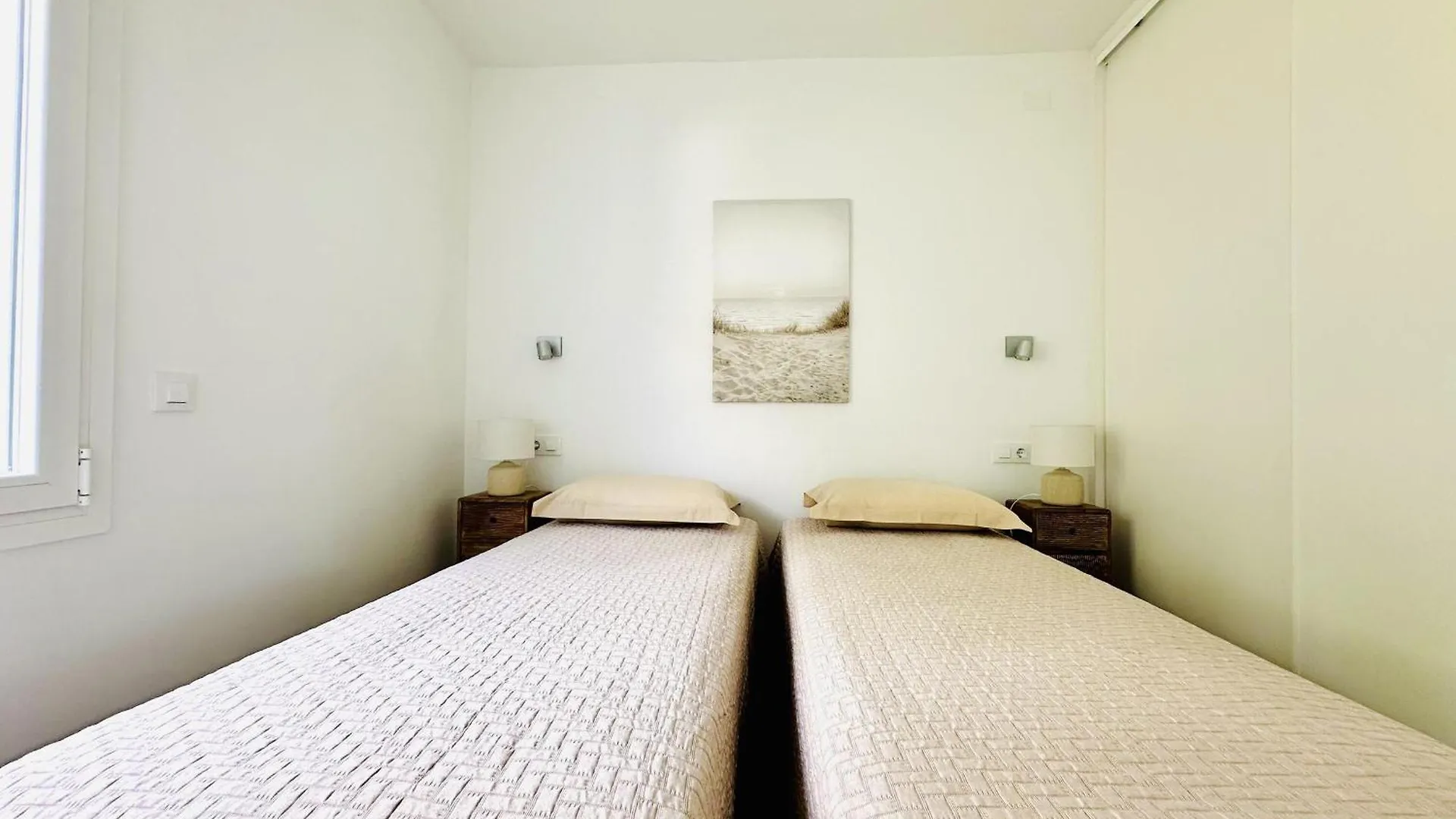 Nuevo 3254 Montemar, 24,Maravillosa Vista Al Mar, Situacion Ideal Para Practicar Senderismo, A 150M. De La Playa. - Es-258-35 罗萨斯 西班牙